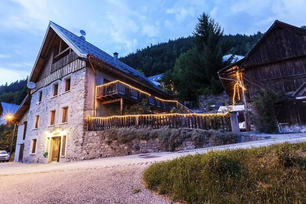 Apartment Cascade 3 Minutes From Alpe D Huez Grand Domaine Via Oz En Oisans Oz